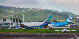 Mapa-Port lotniczy Martynika-Martinique_Aim%C3%A9_C%C3%A9saire_International_Airport%2830665864362%29.jpg