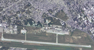 Carte géographique-Aéroport international Toussaint-Louverture-aerial_view_of_pap_2010-01-16_2.jpg