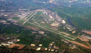 Bản đồ-Buffalo Niagara International Airport-Greater_Rochester_International_Airport_May_2007_Aerial_View.jpg