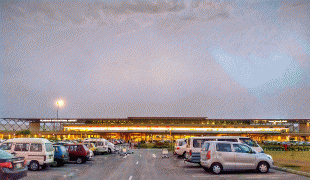 Kort (geografi)-Turbat International Airport-New_Islamabad_International_Airport_front_view.jpg
