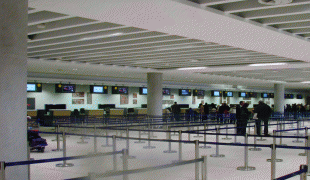 Kaart (kartograafia)-Paphose rahvusvaheline lennujaam-Paphos_International_Airport_Check-in_Hall.jpg