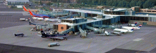 Bản đồ-Sân bay quốc tế Albany-2_Aerial.jpg